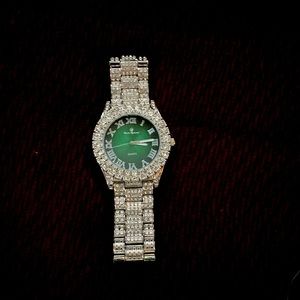 Watch lightly used quarts